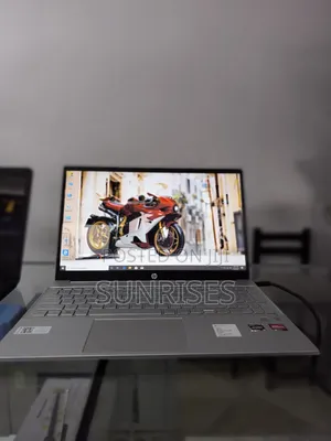 New Laptop HP Pavilion 15 8GB AMD Ryzen 3 SSD 512GB