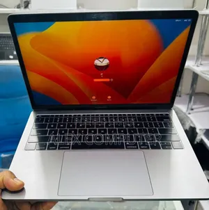 New Laptop Apple MacBook Pro 2017 16GB Intel Core I5 SSD 256GB