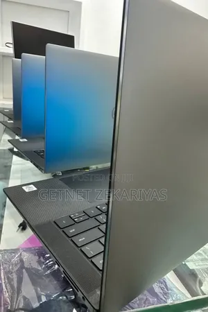 New Laptop Dell Precision 15 5540 32GB Intel Core I7 SSD 512GB