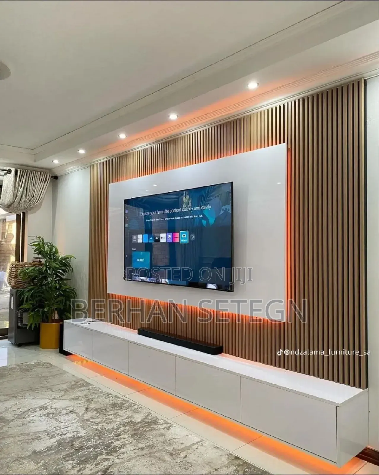 Classic Tv Stands በካሬ ሚሰሩ ቲቪ ስታንዶች