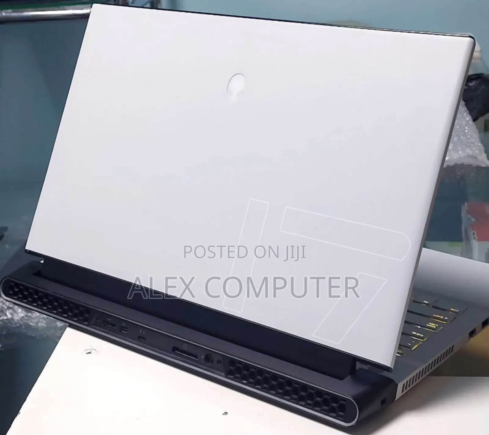 New Laptop Alienware Area-51m 16GB Intel Core I7 SSD 1T