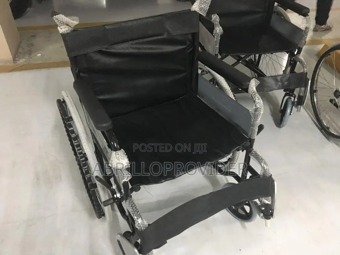 Wheelchair - Drive Medical - Silver.Prima Care Wheelchair