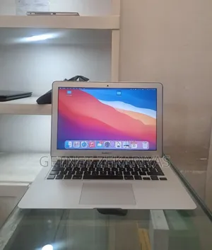 New Laptop Apple MacBook Air 2014 8GB Intel Core I7 SSD 128GB