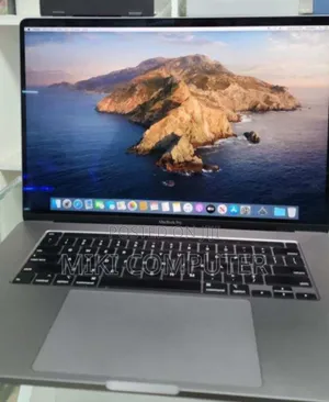 Photo - New Laptop Apple MacBook Pro 2017 16GB Intel Core I7 SSD 256GB
