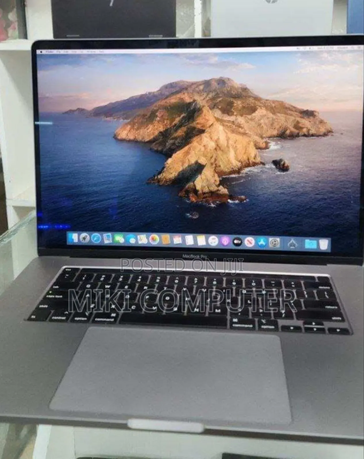 New Laptop Apple MacBook Pro 2017 16GB Intel Core I7 SSD 256GB