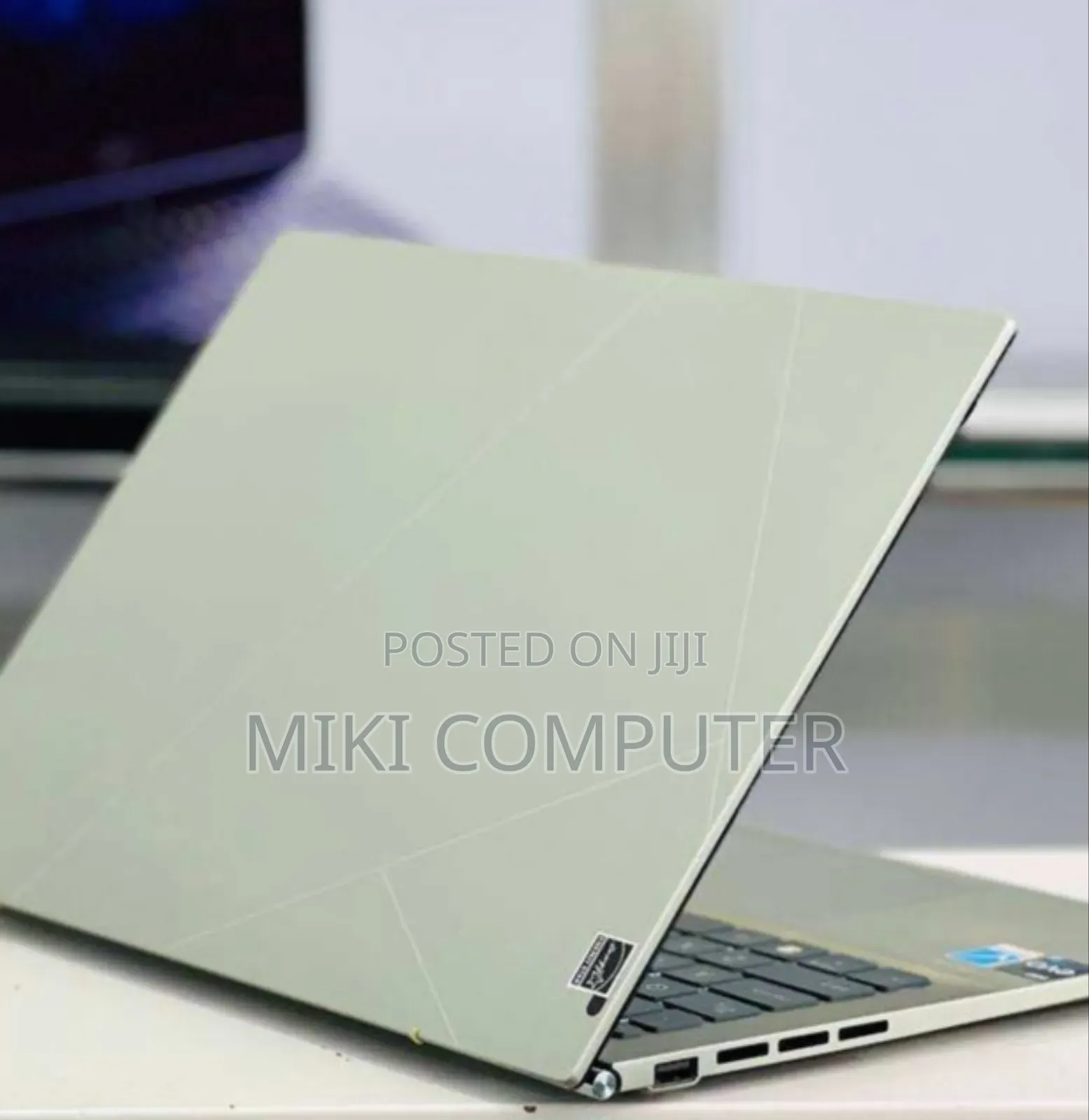 New Laptop Asus Zenbook 14 UX434 16GB Intel Core I7 SSD 512GB