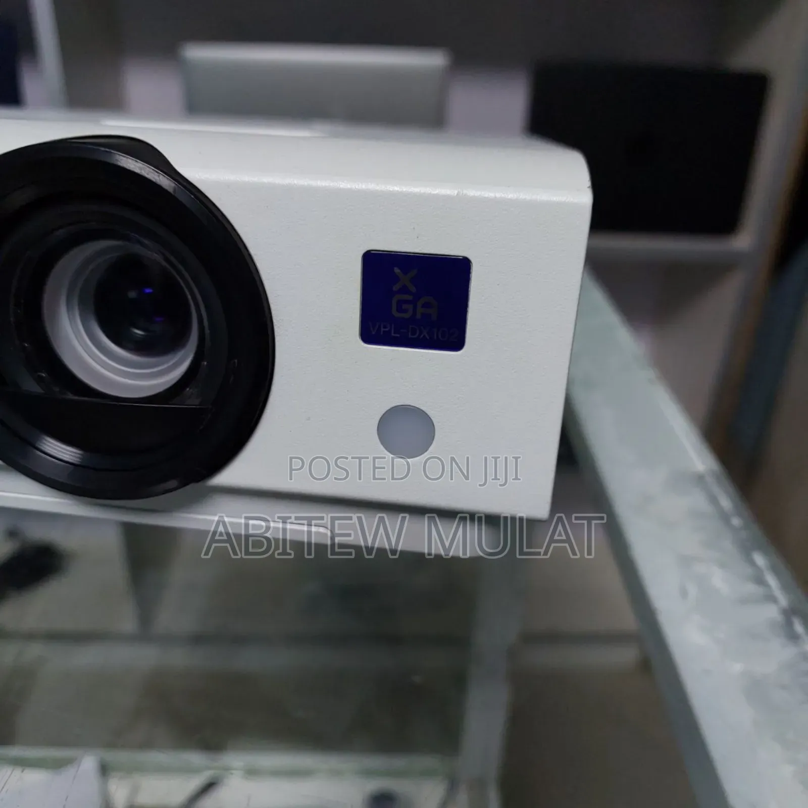 HIGH QUALITY SONY Dx 102 PROJECTOR Brand New Sony Projector