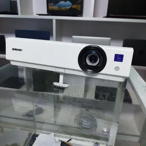 HIGH QUALITY SONY Dx 102 PROJECTOR Brand New Sony Projector