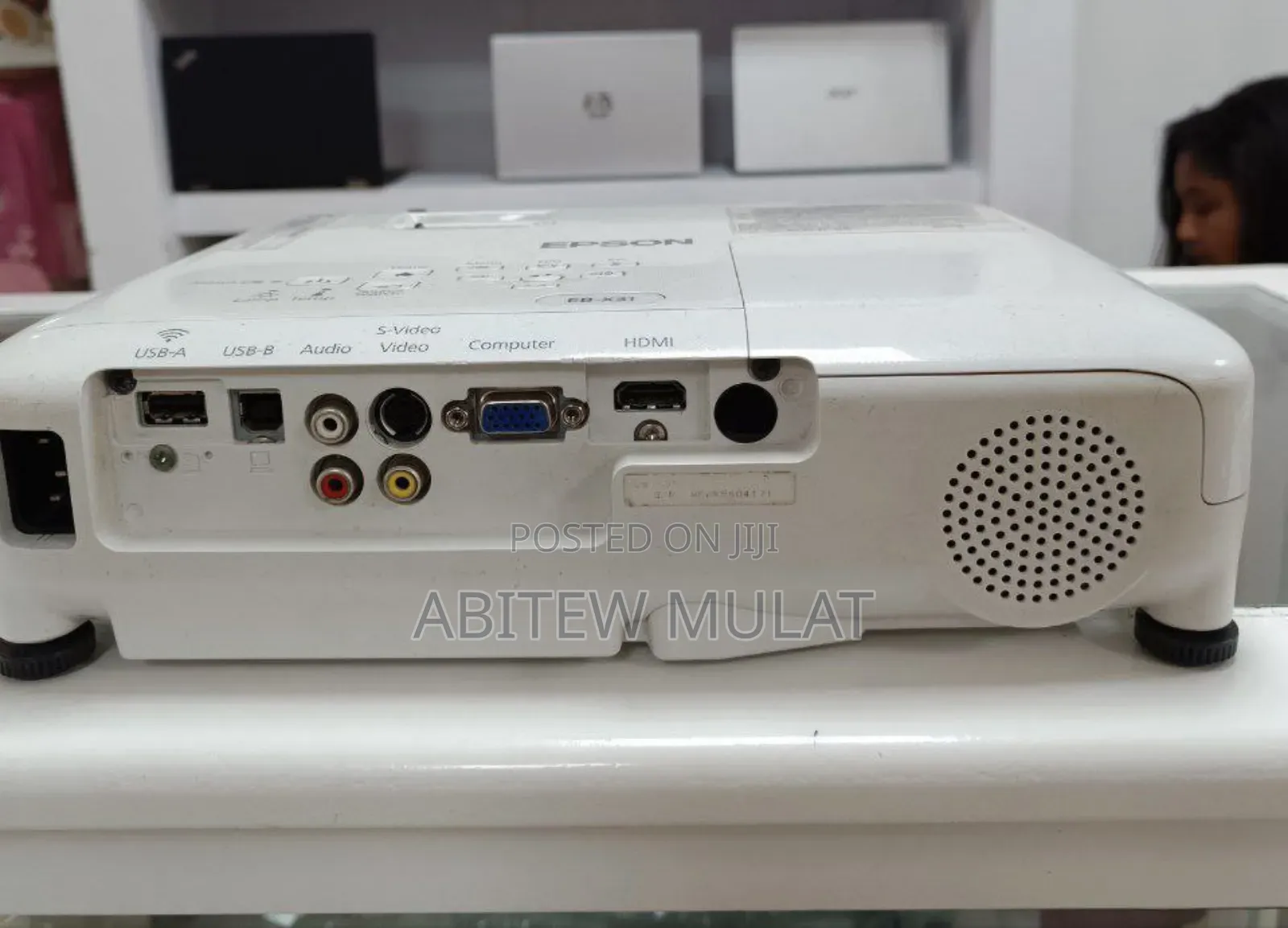 Used Epson EB- X31 Projector 
Quantity: 4 Pieces
