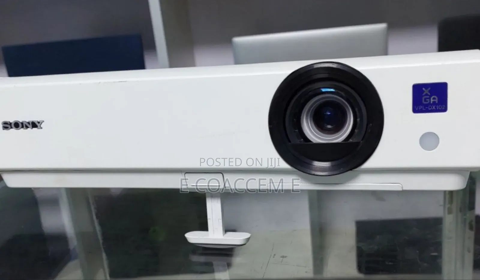 .High Quality SONY Dx 102 Projector