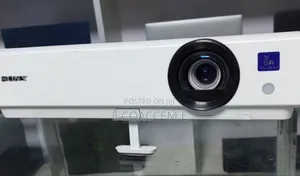 .High Quality SONY Dx 102 Projector