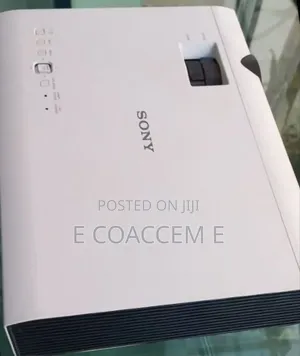 Brand New Sony Projector Model Name VPL-DX100