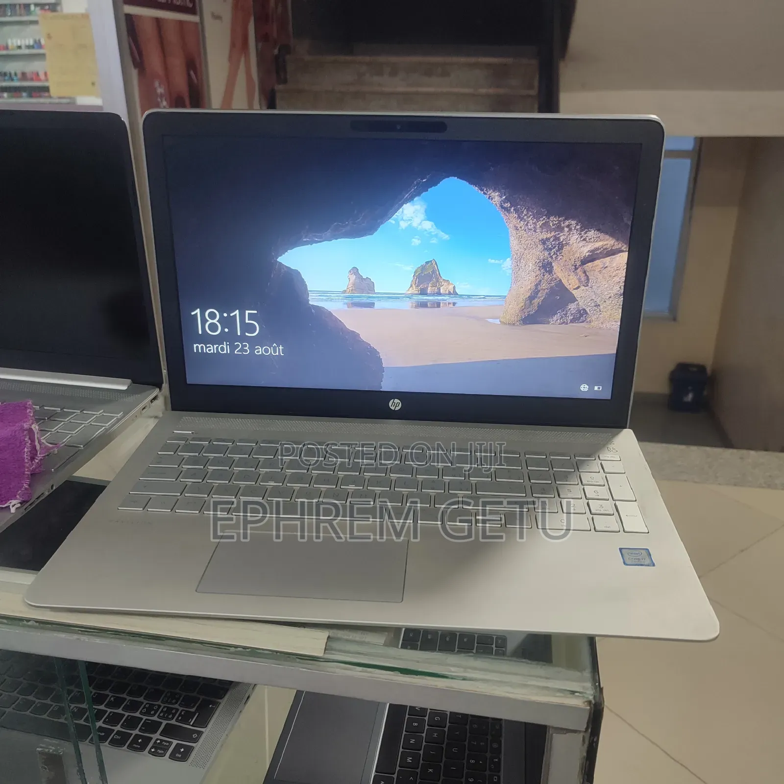 New Laptop HP Pavilion 15 8GB Intel Core I7 SSD 256GB