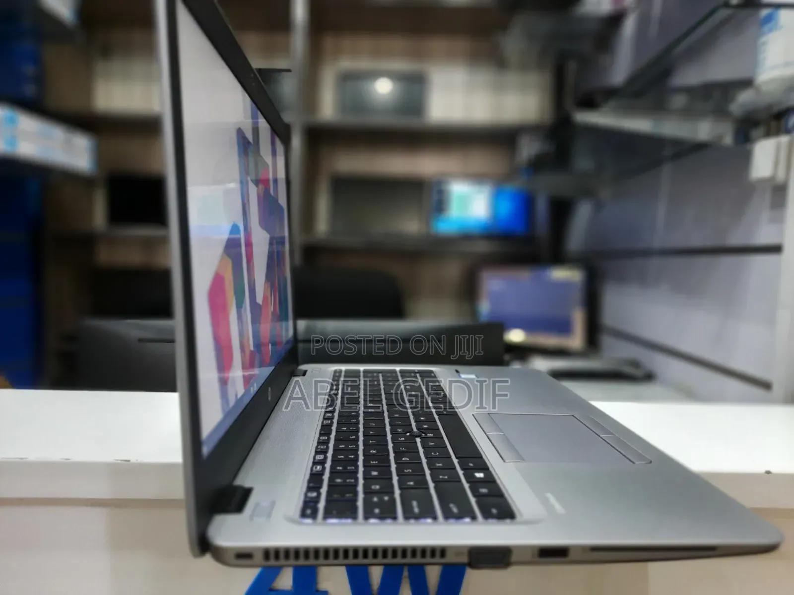 New Laptop HP EliteBook 840 8GB Intel Core I7 HDD 1T