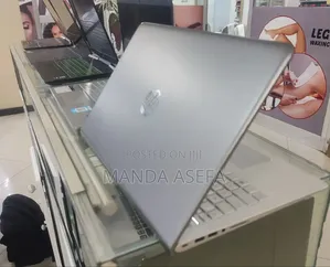 New Laptop HP Pavilion 15 8GB Intel Core I7 SSD 256GB