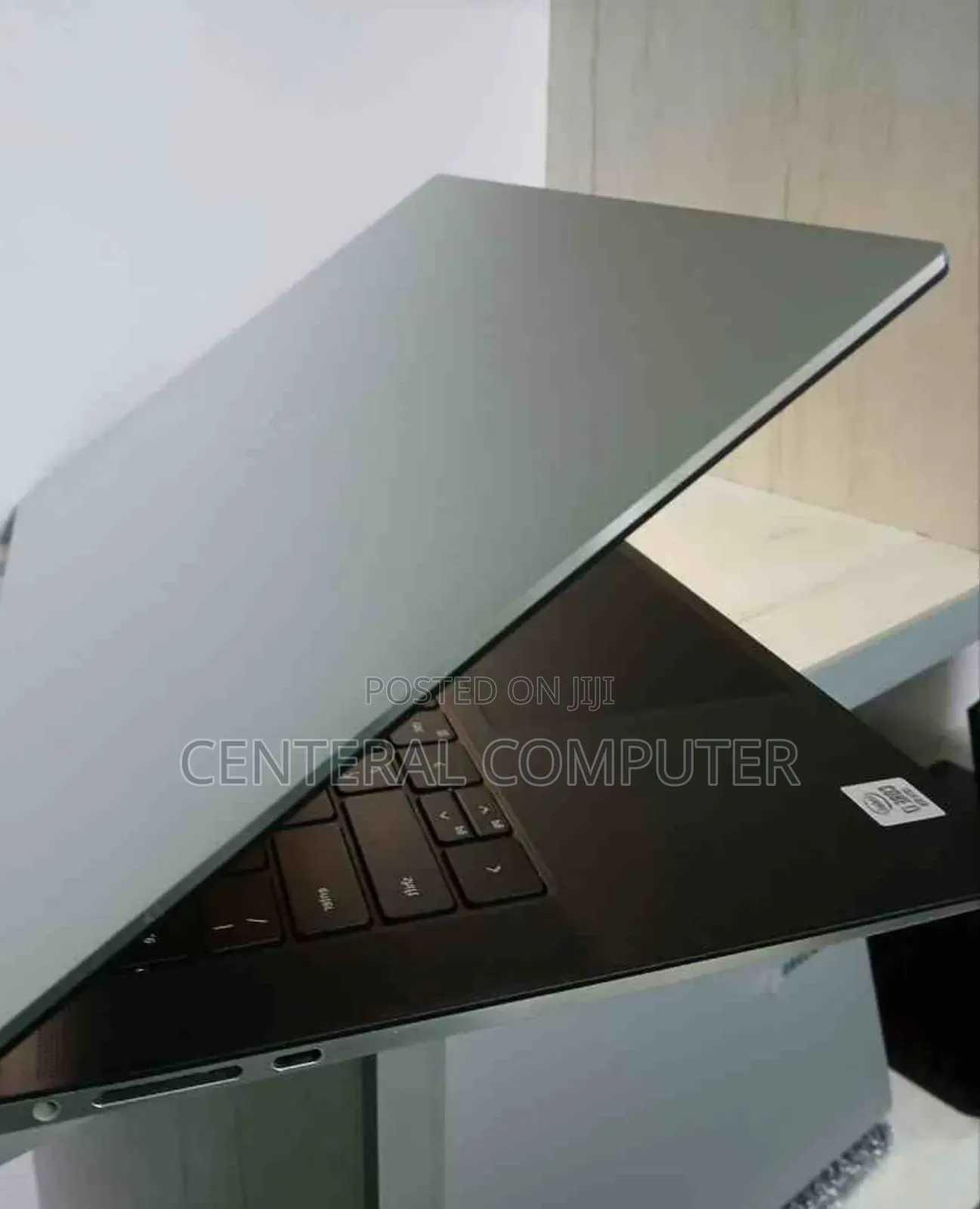 New Laptop Dell XPS 13 16GB Intel Core I7 SSD 512GB