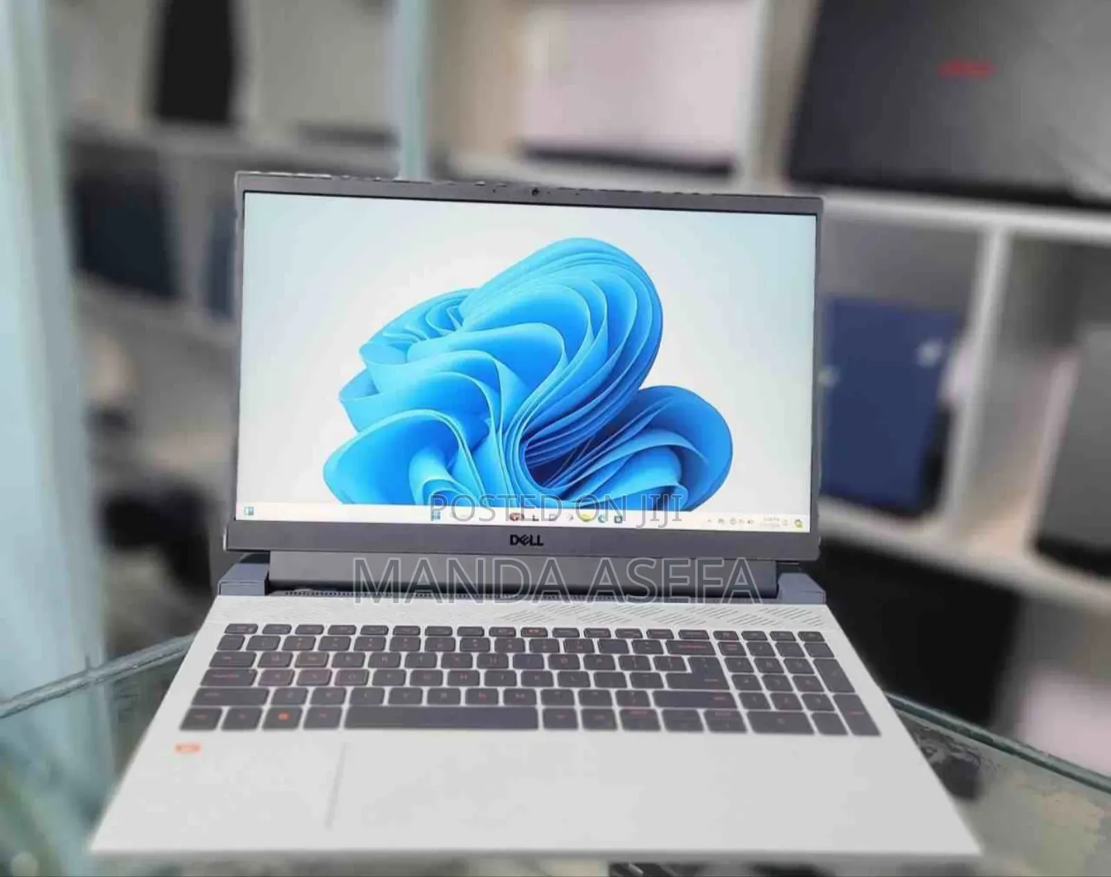 New Laptop Dell 16GB AMD Ryzen 7 SSD 512GB