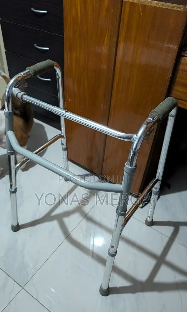 Walker/Walker/Rubber-Tipped Legs to Provide Stability/Impair