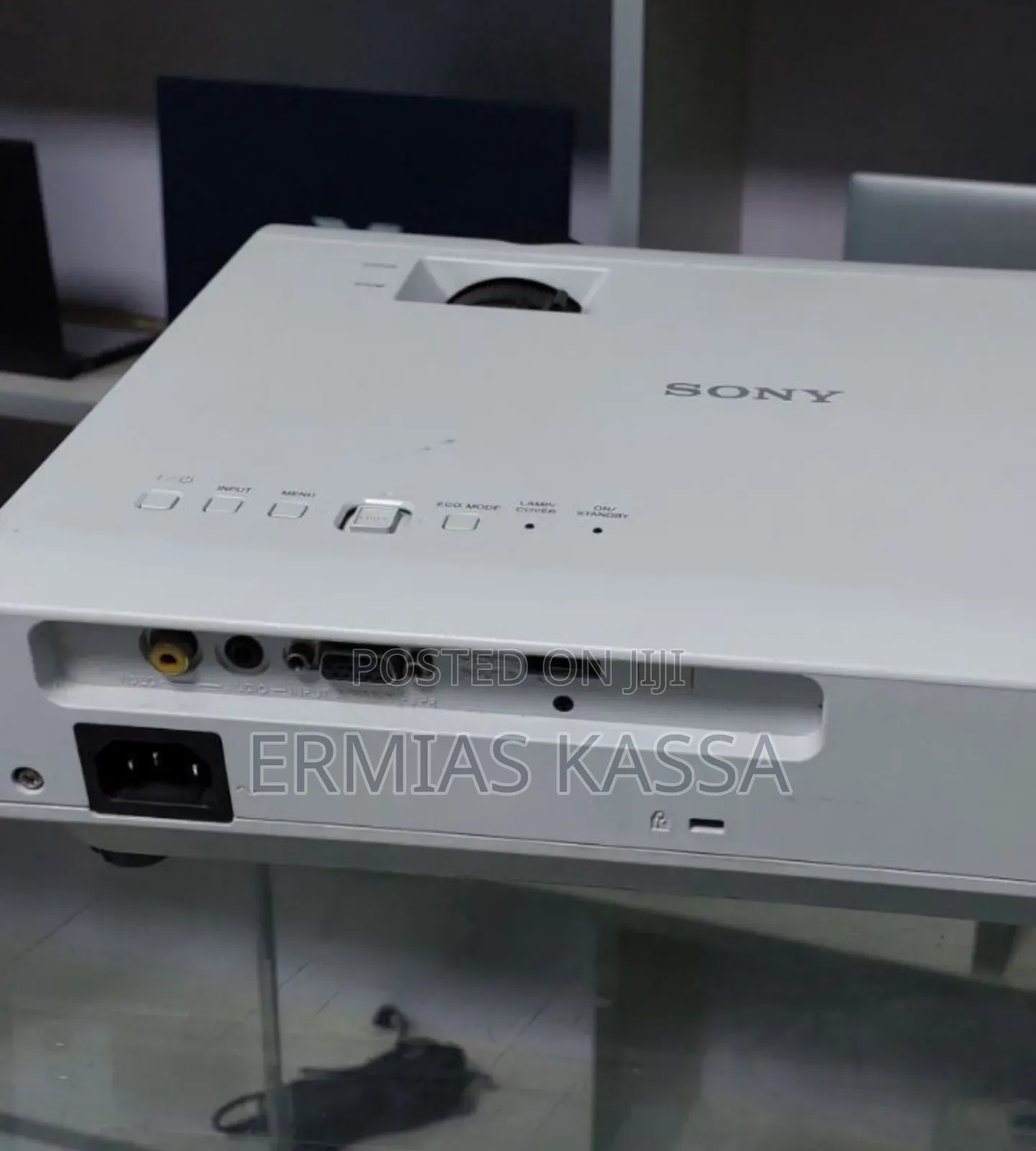 High Quality SONY Dx 102 Projector