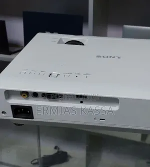 Photo - High Quality SONY Dx 102 Projector