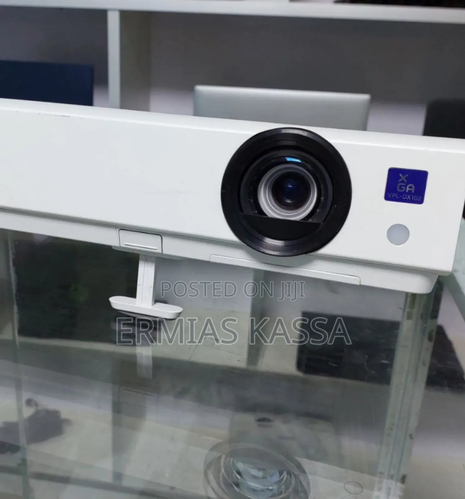 High Quality SONY Dx 102 Projector