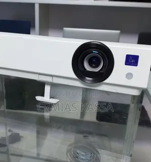 High Quality SONY Dx 102 Projector