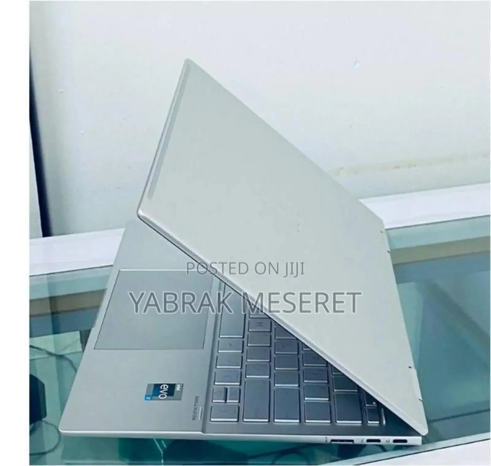 New Laptop HP Envy X360 8GB Intel Core i7 SSD 1T