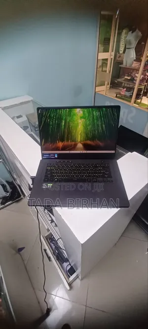 New Laptop Asus ROG Strix G15 16GB AMD Ryzen 7 SSD 512GB