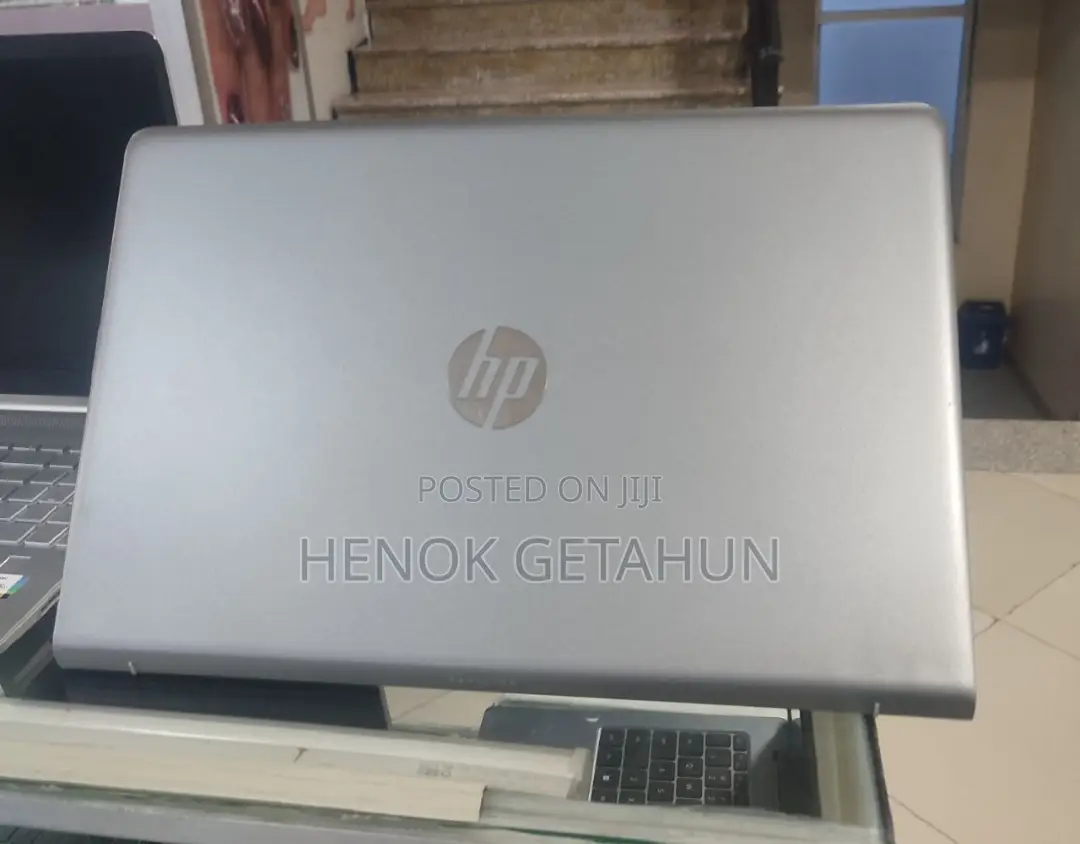 New Laptop HP Pavilion 15 8GB Intel Core I7 SSD 256GB