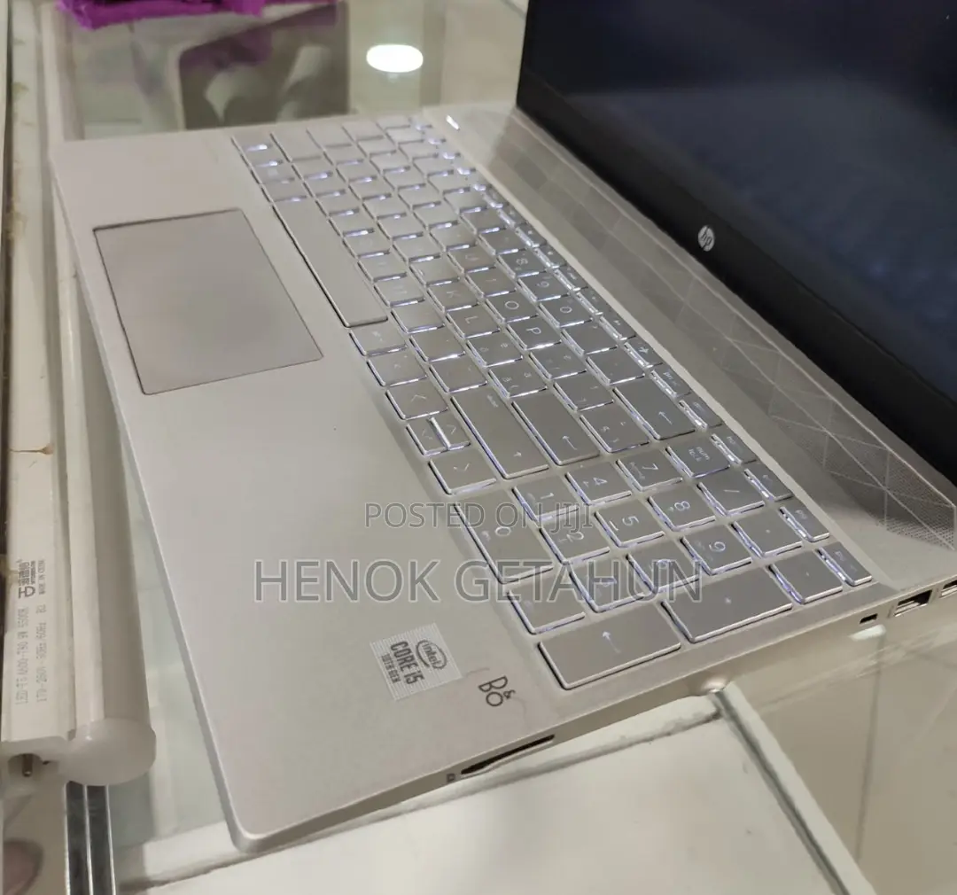 New Laptop HP Pavilion 15 16GB Intel Core I5 SSD 256GB
