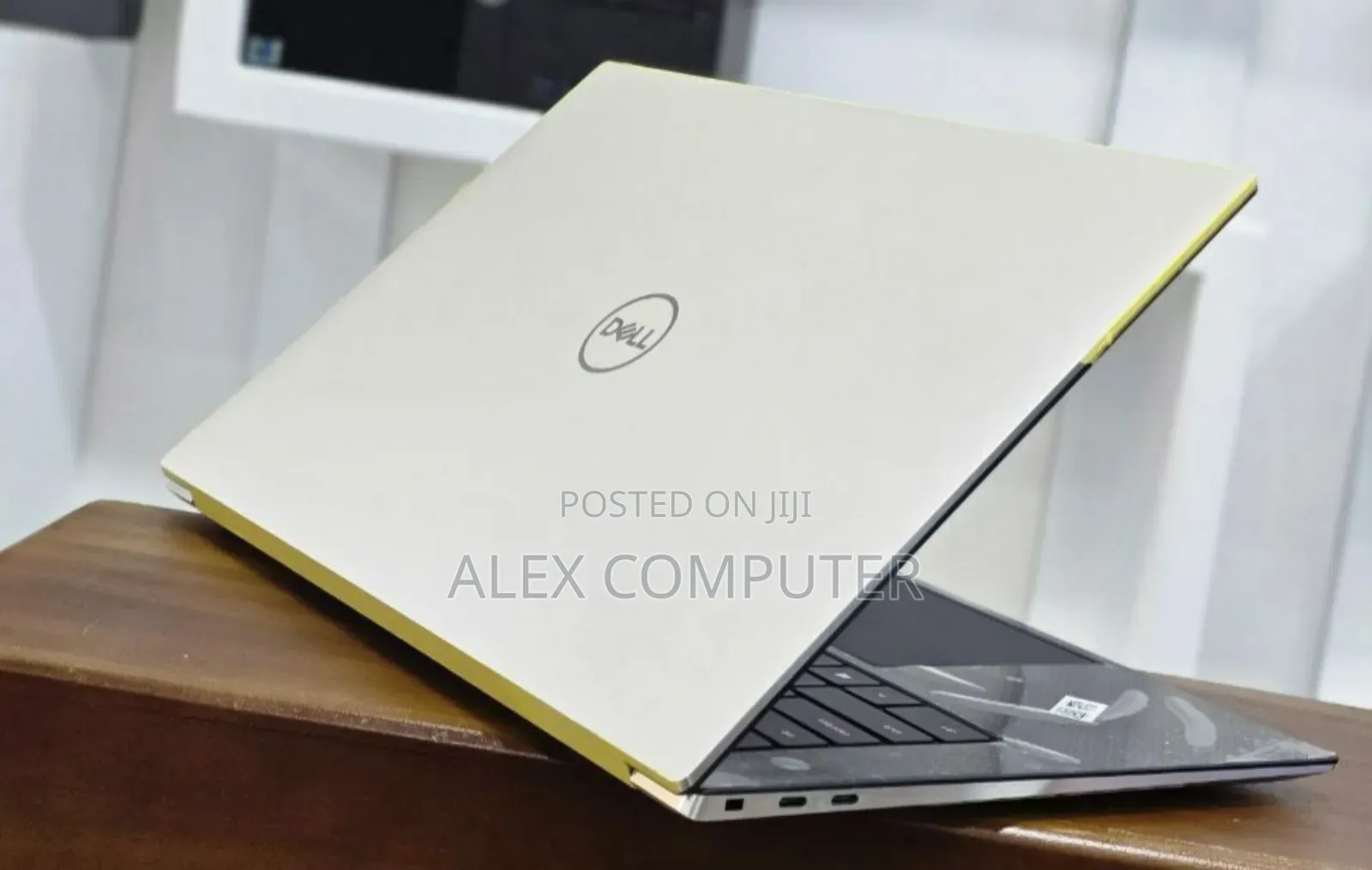 New Laptop Dell XPS 15 32GB Intel Core I9 SSD 2T