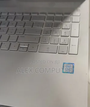 New Laptop HP Pavilion 15 8GB Intel Core I7 SSD 256GB