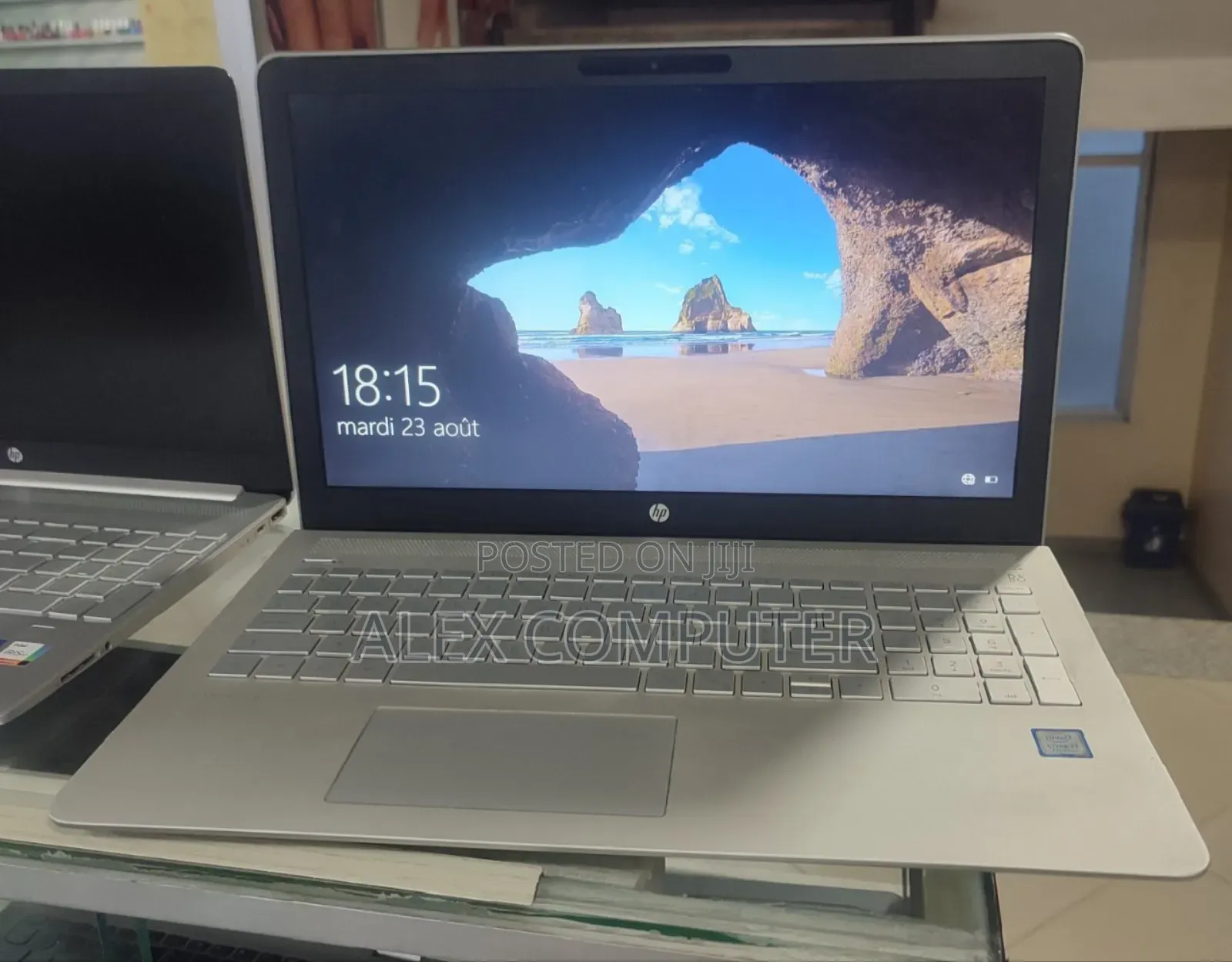 New Laptop HP Pavilion 15 8GB Intel Core I7 SSD 256GB