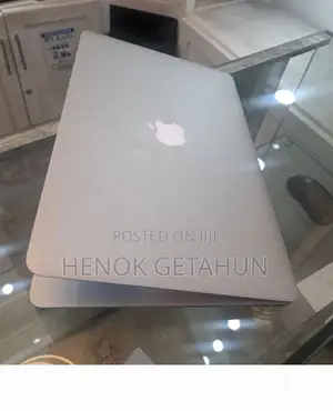 New Apple MacBook Air 2024 M3 13-Inch 8GB Intel Core I7 HDD 128GB