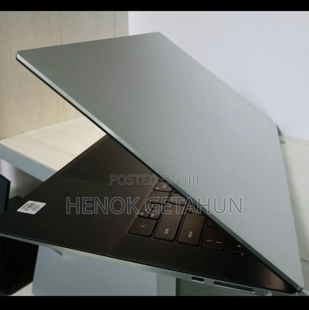 New Laptop Dell XPS 15 16GB Intel Core I7 SSD 512GB