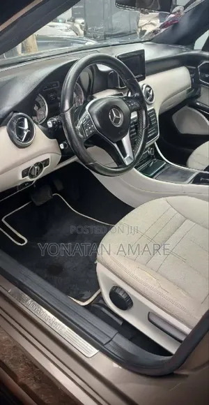 Mercedes-Benz A-Class 2013 Brown