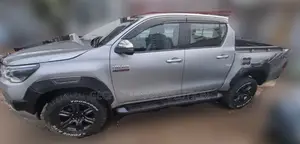 Toyota Hilux 2022 Silver
