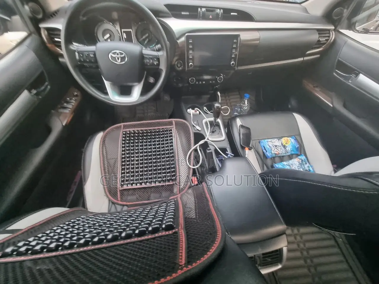 Toyota Hilux 2022 Silver