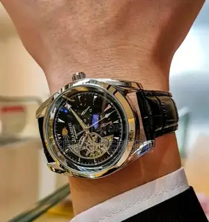 Photo - Automatic Men’S Watch