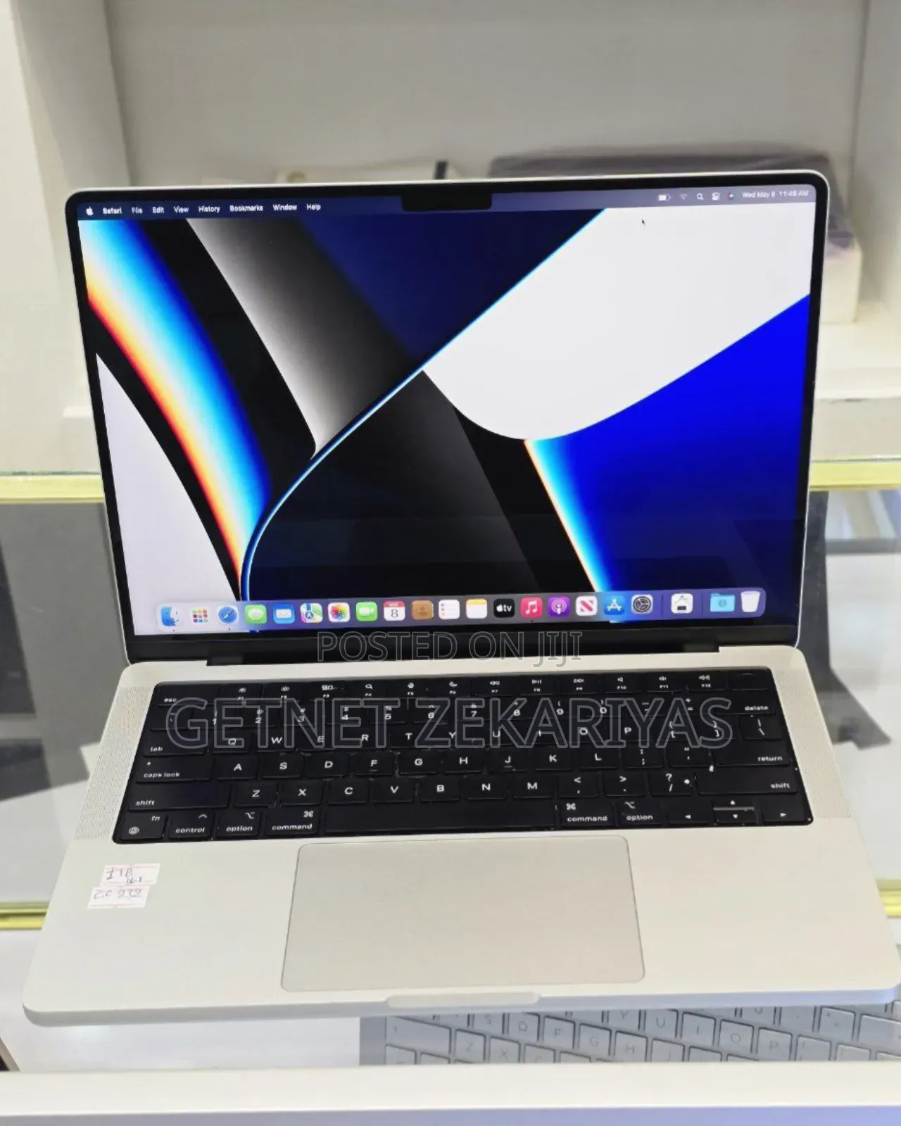 New Laptop Apple MacBook Pro 2021 M1 16GB Apple M1 Pro SSD 512GB