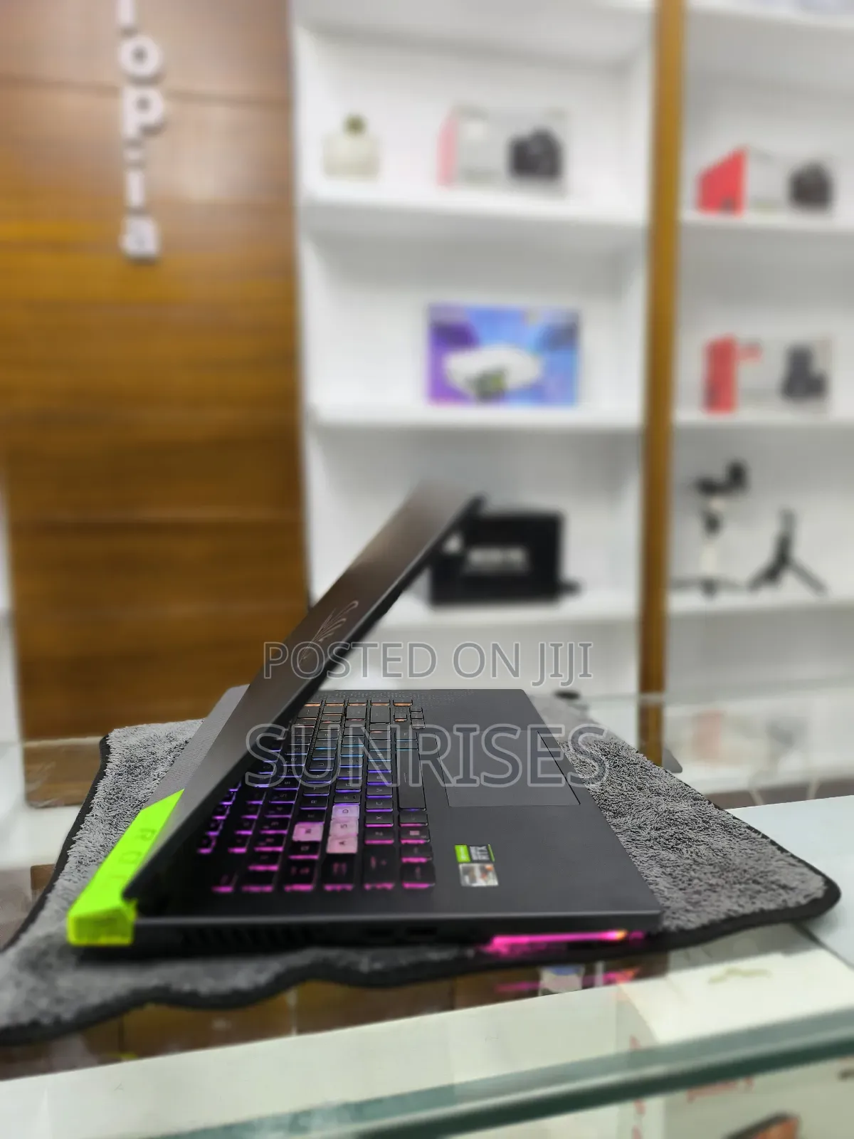 New Laptop Asus ROG Strix G15 16GB AMD Ryzen 9 SSD 512GB