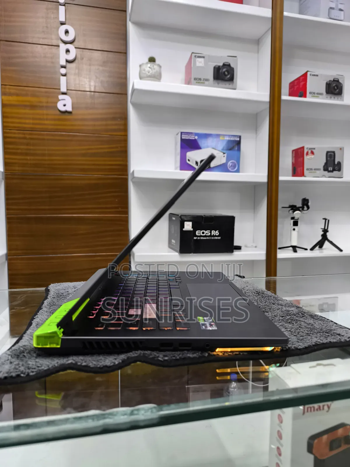 New Laptop Asus ROG Strix G15 16GB AMD Ryzen 9 SSD 512GB