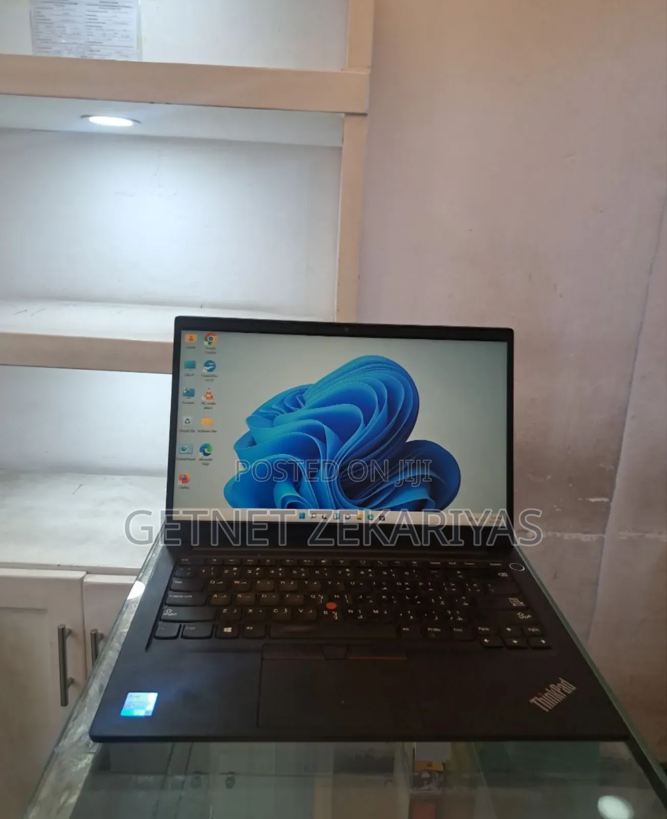 New Laptop Lenovo ThinkPad Yoga 8GB Intel Core I7 SSD 512GB