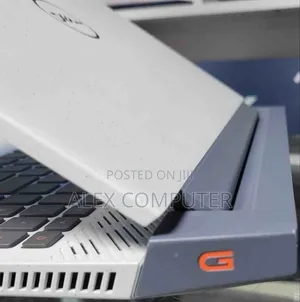 New Laptop Dell G15 5511 16GB AMD Ryzen 7 SSD 512GB