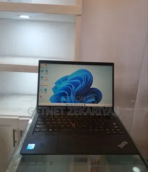 New Laptop Lenovo ThinkPad Yoga 8GB Intel Core I7 SSD 512GB