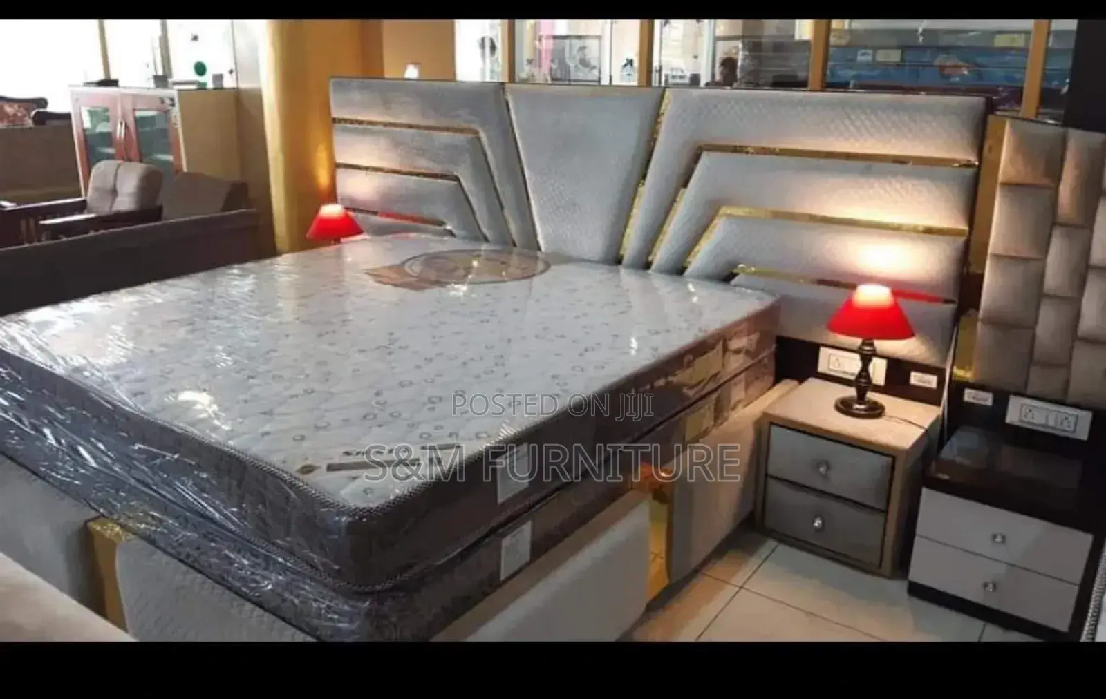 1.50 Meter Bed With 2 Side Drawers.