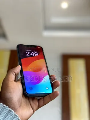 Photo - New Apple iPhone 11 128 GB Black