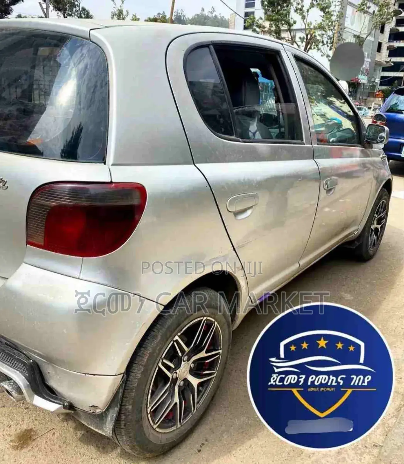 Toyota Vitz 2002 Silver