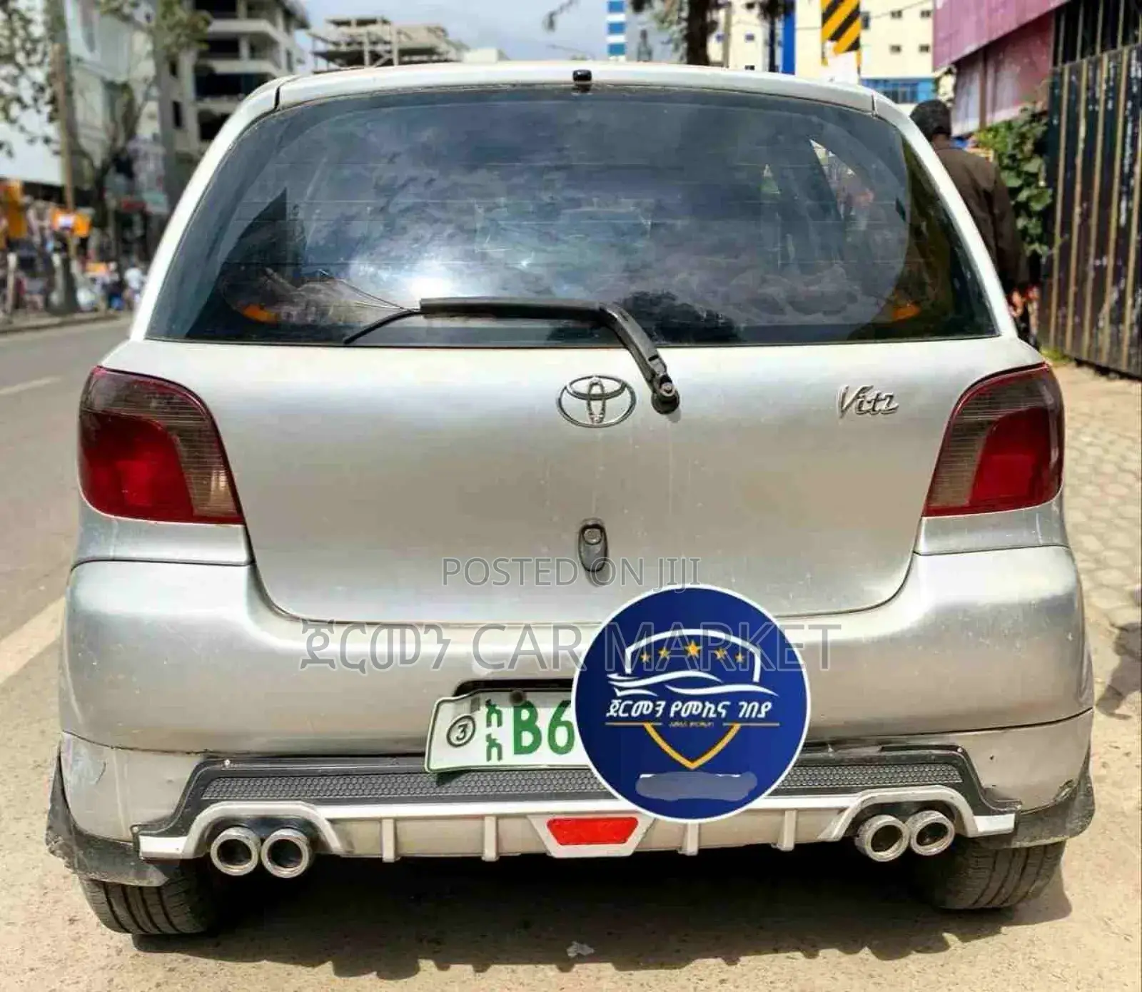 Toyota Vitz 2002 Silver