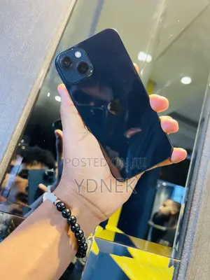 Photo - Apple iPhone 13 128 GB Black